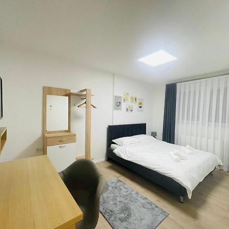 Pristina Nest Appartement Buitenkant foto
